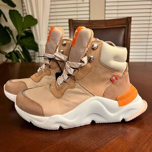 Sorel NWT Tan and Orange High-Top Sneakers